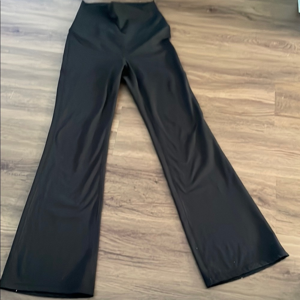 Yogalicious Lux Everyday 7/8 Flare Size M